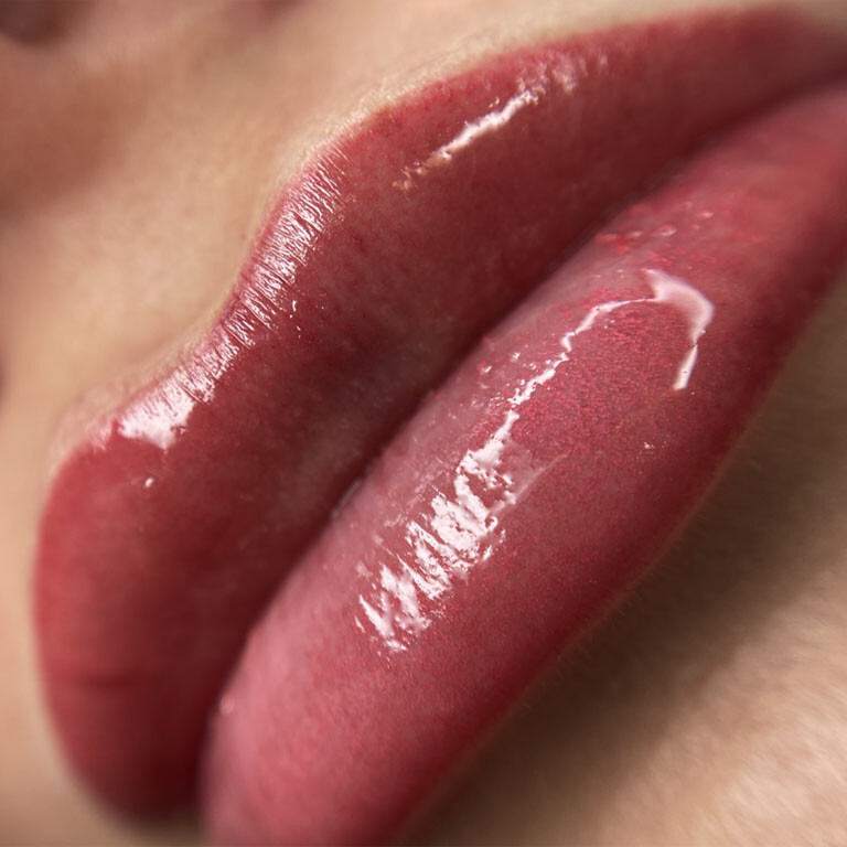 makijaż permanentny ust warszawa - efekty makijażu w Centrum Makijażu permanentnego Magdy Bogulak